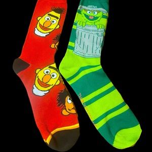 Sesame Street Bert & Ernie Oscar The Grouch Socks Men’s Size 8-10 NEW